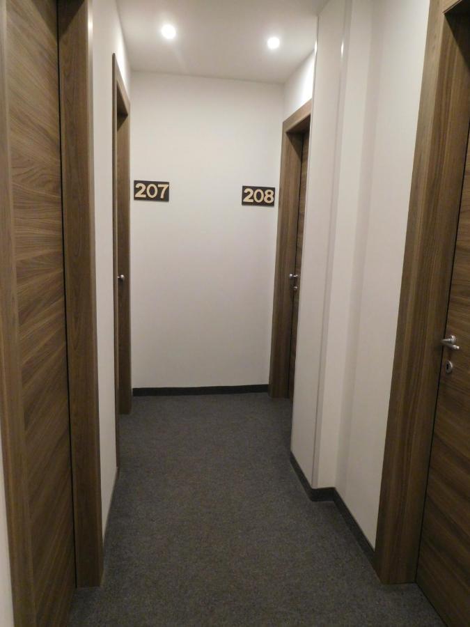 Emperador 3*